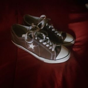 Ladies sneakers